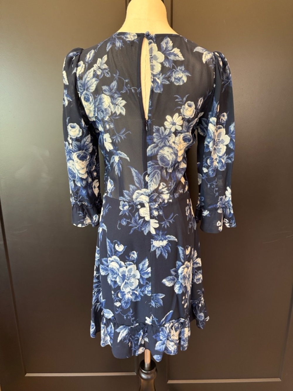 Reformation Doutzen Dress in Lotti, Size 8, Like New - Picture 4 of 13